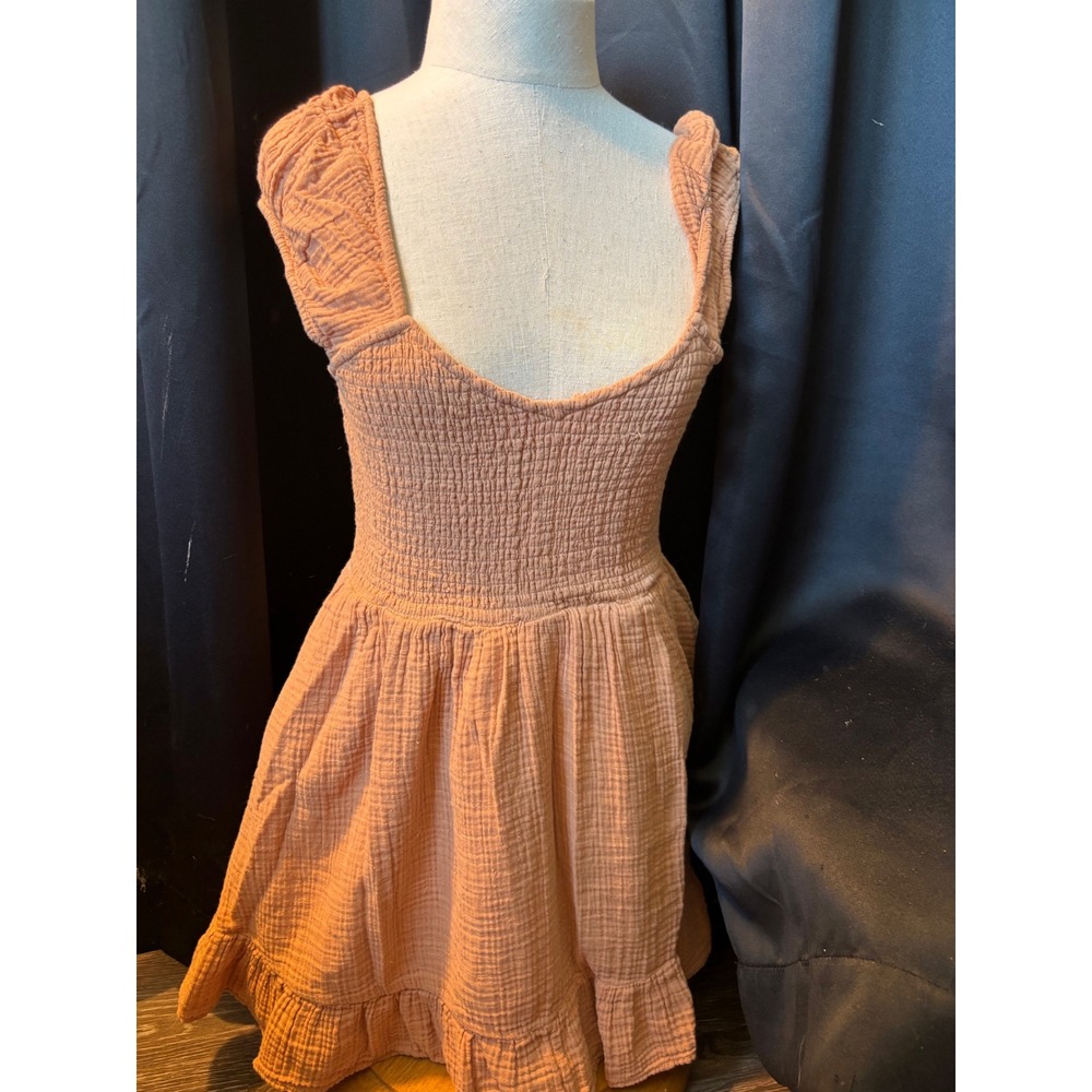 American‎ Eagle Smocked Mini Dress Terracotta Peach Ruffle Hem Size Medium